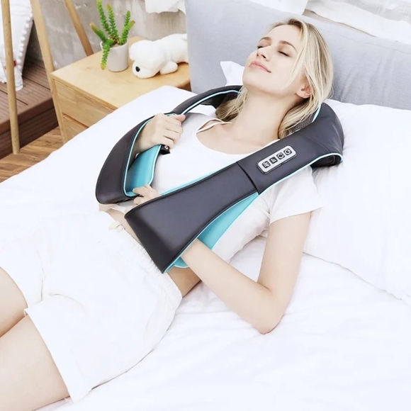 Mo Cuishle Shiatsu Back Shoulder and Neck Massager with Heat - Picture 2 of 5